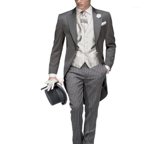 

fashionable one button men suit 2021 gray groom tuxedos groomsmen wedding suits for prom bridegroom (jacket+pants+vest+tie), White;black