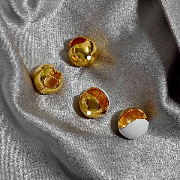 

2021 luxury designer jewelry enamel ball earring net red blogger's same simple and advanced earring gift, Golden;silver