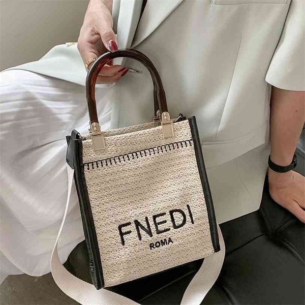 

2021 the same acrylic hand-held bag made by wang hong luxuryss designerss yw