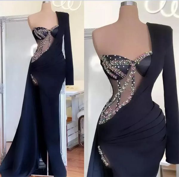 Schwarze Meerjungfrau-Abendkleider, einzelnes One-Shoulder-Langarm-Illusion-Perlen-Abschlussballkleid, hoher Schlitz, Kristall, formelles Damen-Partykleid BES121