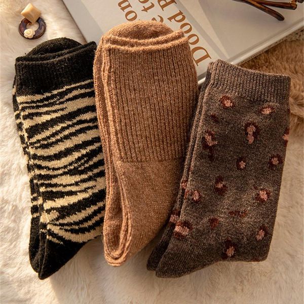 

socks & hosiery 2021 caramella wool 3 pairs/lot retro series khaki leopard print pattern women warm thicken mid tube winter, Black;white