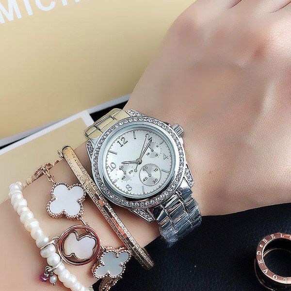 Weibliche Metall Stahl Band Uhren Mädchen 3 Zifferblätter Kristall Stil Marke Quarz Armbanduhr für Frauen Mode Damen Uhr