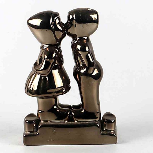 

environmental protection figure ceramic ornaments creative couple crafts copper aluminized series ceramics