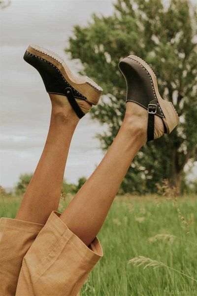 2021 einfarbig PU Spleißen Holz Schnalle Einfache Zwei-tragen Mode Lässig Alle-spiel Sommer Damen Sandalen Zapatos de Mujer ZQ0001 Y0721