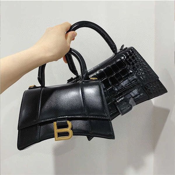 

advanced sense niche design hourglass bag crocodile pattern women's leather one shoulder portable straddle 2021 new hand zly