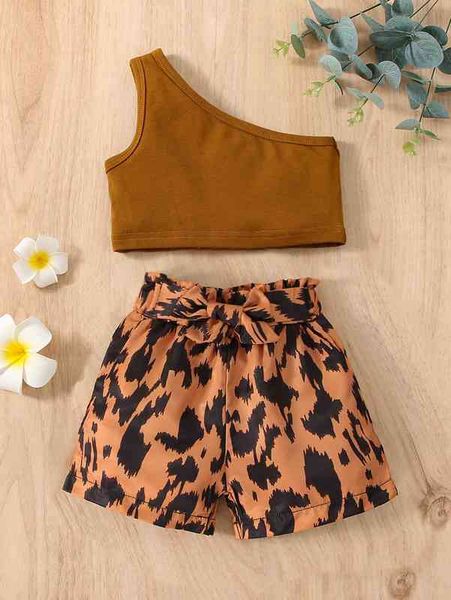 

baby one shoulder crop & graphic print paperbag waist tie front shorts she, White