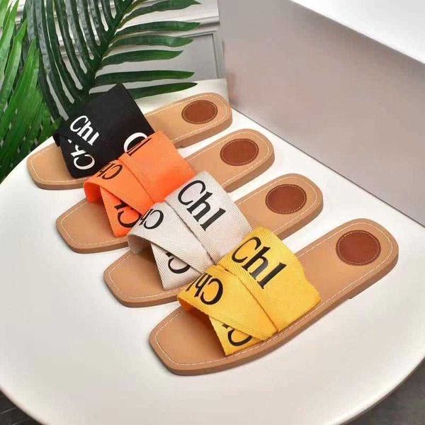 

2021 r fashion slippers women woody mules flat slipper deisgner lady lettering fabric outdoor leather sole slides sandals with zlh aewl, Black