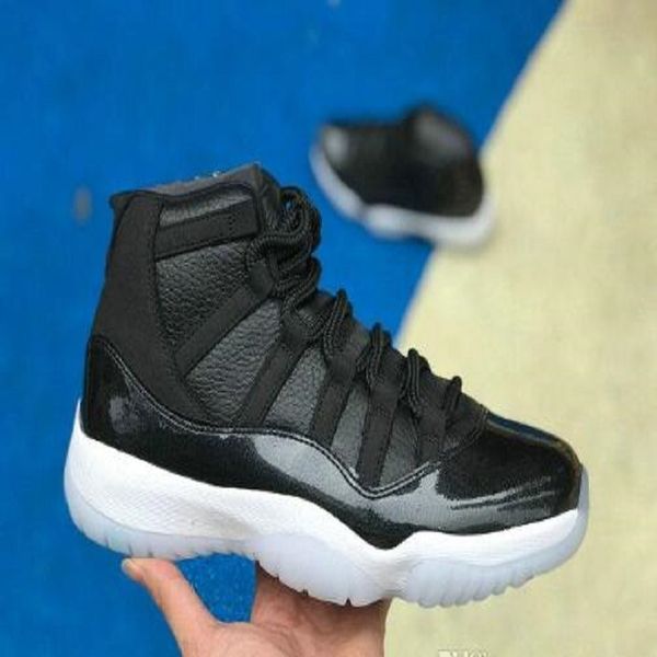 

new jumpman 2021 low white bred 11 11s mens basketball shoes grey snake skin se metallic gold pantone mens womens sneakers