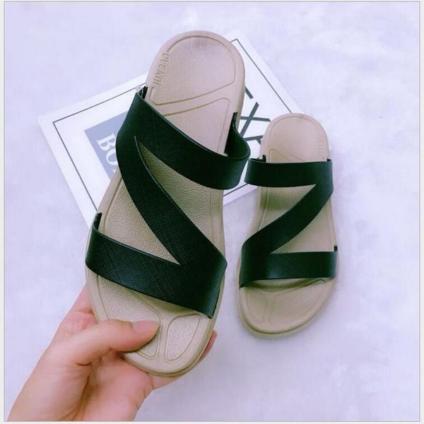 

fashionable thick bottom z- word sandals outside wearing women's beach shoes slippery flat summer cool slippers 2021 fashion, Black