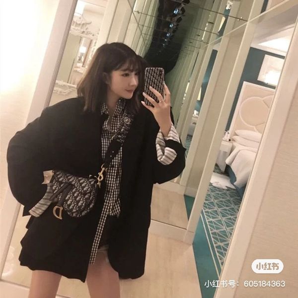 

factory 2021 antique embroidered saddle bag luxuryss designerss yw