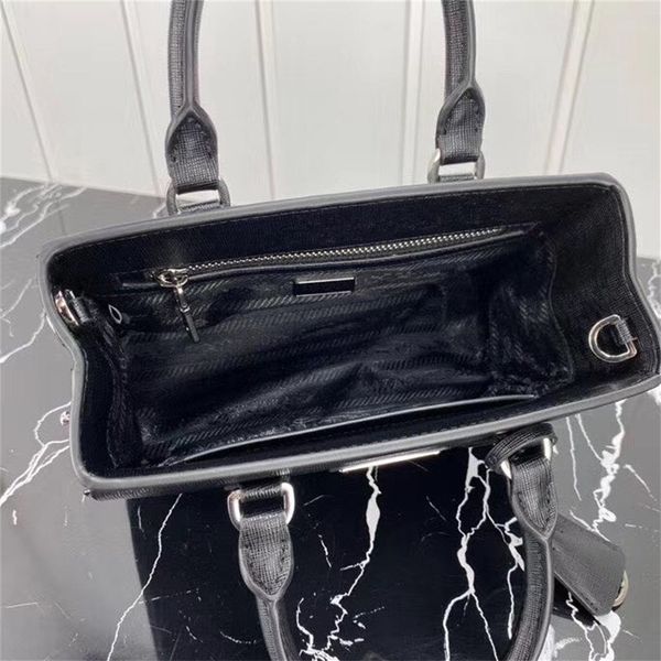 

2021 spring and summer new ladies handbag shoulder bag mmm