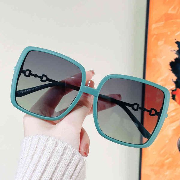 

sunglasses korean version of simple large frame polarized women's fashion sun shading round face small trend, White;black