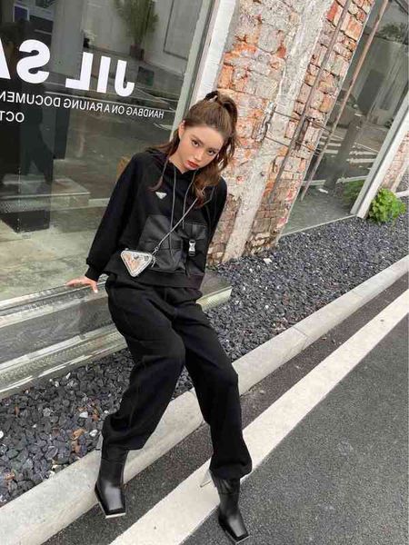 

p family's style in autumn and winter 2021 is simple, loose thin. long sleeve hooded women's sweater pants suit fashion, White