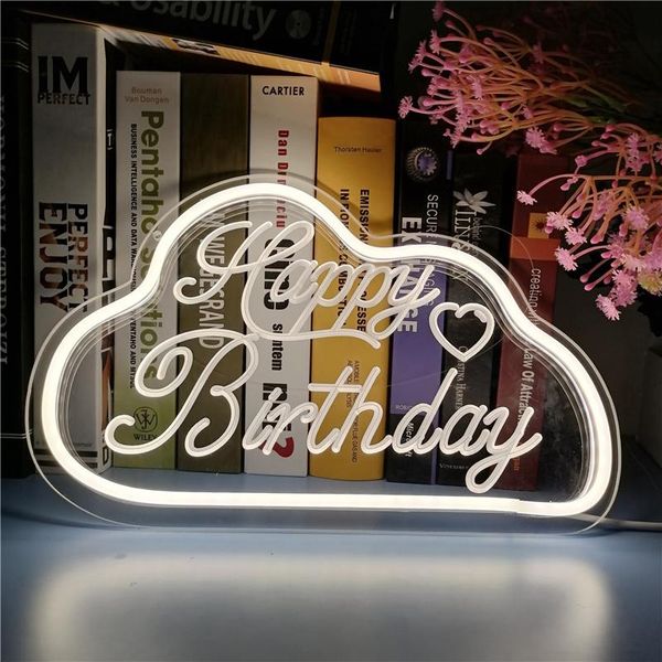 Decorazione per feste Buon compleanno Insegna al neon Luce a LED personalizzata Banner estetico USB sul muro per la camera delle donne Regalo murale per ragazza ragazzo