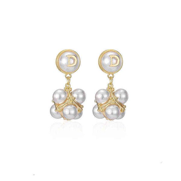 

pearl clip no hole female letter earrings, Golden