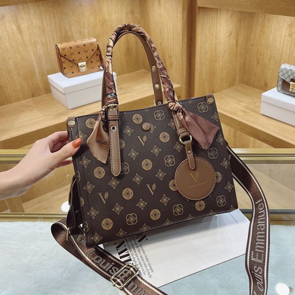 

ladies shoulder bags hong kong wind contrast color printed handbag horizontal large capacity leather tote bag elegant atmosphere printed lea