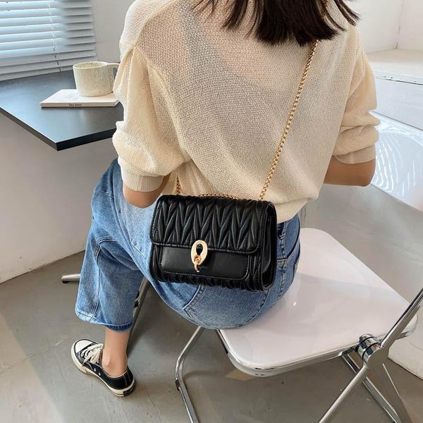 

shoulder bags wrinkled women's bag 2021 messenger lock chain