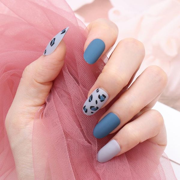 

false nails 24pcs blue leopard short fake nail patch acrylic french style manicure art tip detachable tool, Red;gold