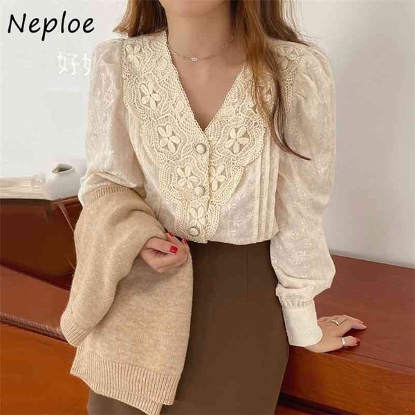 

korean court style elegant blouse women v neck lace patchwork ol teperament blusas hook flower long sleeve shirt femme 210422, White