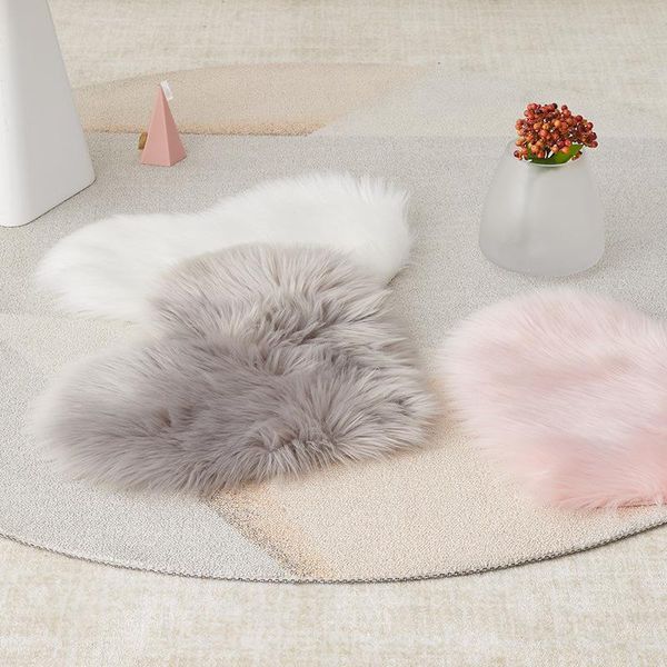 

carpets love heart-shaped fleece carpet can be washed and machine washable autumn winter warm couple mats fashion foot