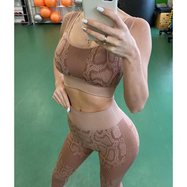 

yoga outfit snake print seamless sportswear 2 pieces set women sports bra and leggings fitness running workout clothes gym 2021