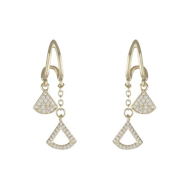 

luxury retention money small earrings exquisite super fairy temperament earrings 2021 new fashion original design tea earrings, Golden;silver