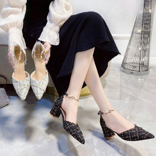 

2021 high sandals female shallow mouth med luxury pointed1, Black