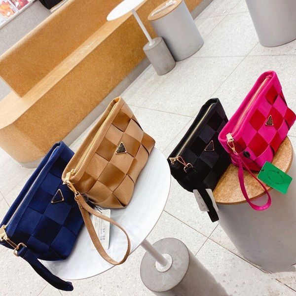 

sturdy special material woven wrist bag high-quality black and white checkered color matching trendy shopping bags style nylon