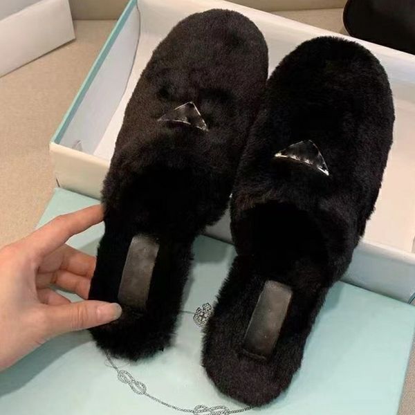 

womens designer shearling sabots indoor slippers autumn winter fashion comfortable warm furry shoes, Black