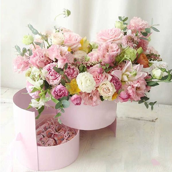Doppelschichtige runde Blumenpapierboxen mit Band-Überraschungs-Rosenbox-Blumenstrauß-Arrangement im europäischen Stil Geschenkkarton 210724