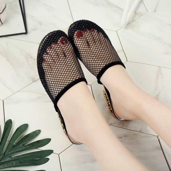 

slippers baotou women's fashion with a simple openwork breathable mesh shoes, Black