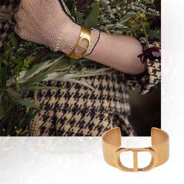 

70% off outlet online family's high version letter bracelet, Black