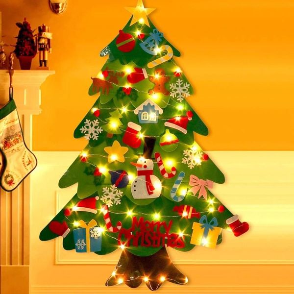 Decorações de Natal de feltro Árvore Kids DIY DIY Pendurar ornamentos com LED String Lights Decor 2022 Santa Xmas Ano presentes