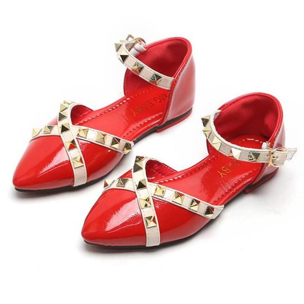 

sandals 2021girls pointed leather shoes summer fashion girl rivet older kids soft-soled non-slip beach 26-35 flat, Black;red