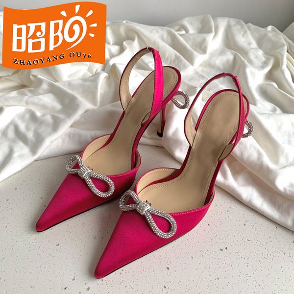 2023 YENİ SÜRÜCÜ SATIN SATIN Yüksek topuklu sandalet Kadınlar Lüks Kristal Moda Yay Dekorasyonu Serin 9.5 cm Yüksek Seksi Düğün Gelin Ayakkabıları