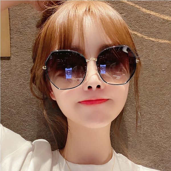 

ufA 2020cycling ladies tiktok ins sunglasses female sunglasses red with the eyeglass same shakekorean version of the kwai tai outdoor frame, White;black