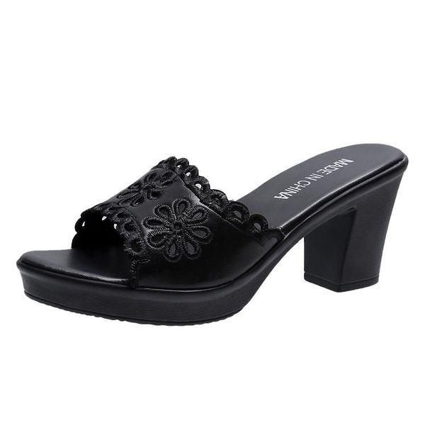 

fashionable summer women slippers 2020 hollow-out flower breathable red brown chunky square heel comfortable ladies slippers 222, Black