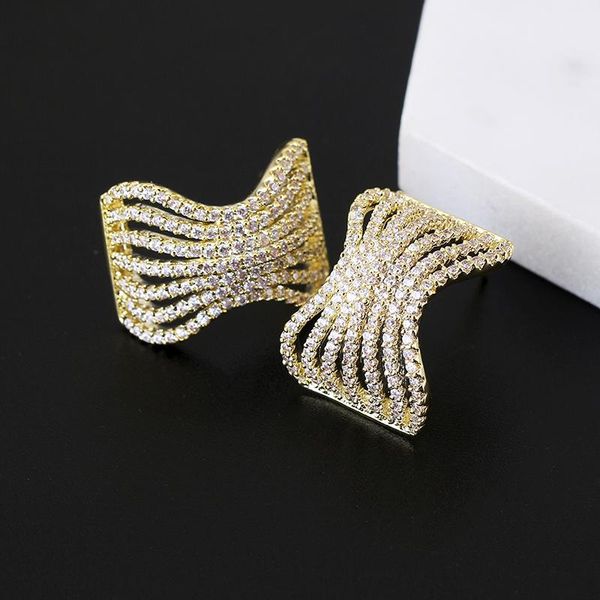 

stud very girl 2021 fashion cubic zirconia jewelry gold plating hollow wave geometric earrings for ladies dubai bridal, Golden;silver