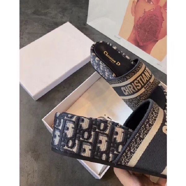 

slipper 2020 new net red heightening beach slippers open toe sandals women's wear slippers embroidered platform slipperszly 84sz, Black