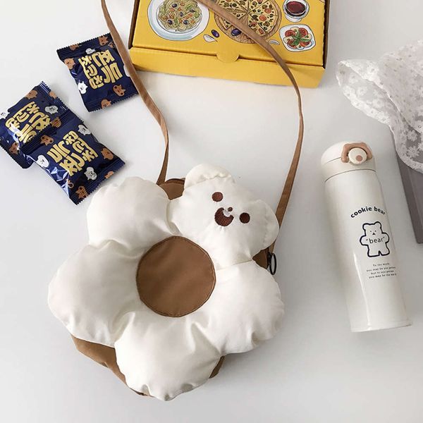 

lovely ladi clutch purse handbags fashion women flower-shaped msenger bag embroidery girls small shoulder crossbody bags