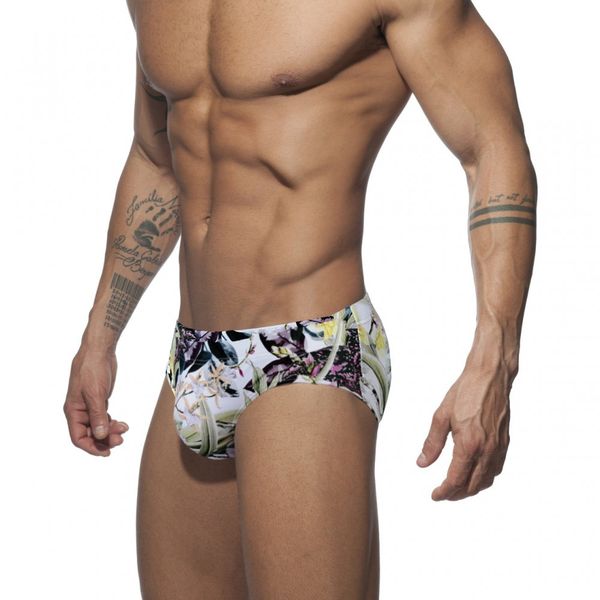 

men's swimwear trunks low waist triangle printed style cup prevent embarrassment