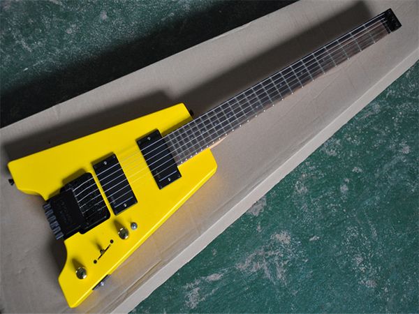 Kopflose E-Gitarre mit gelbem Korpus, Griffbrett aus Palisander, schwarze Hardware, individueller Service