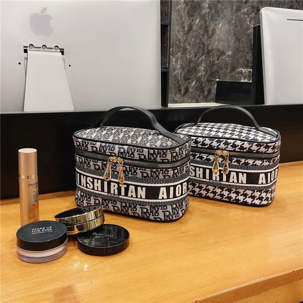 

style make-up bag for women's simple portable small size large capacity travel cosmetics purse