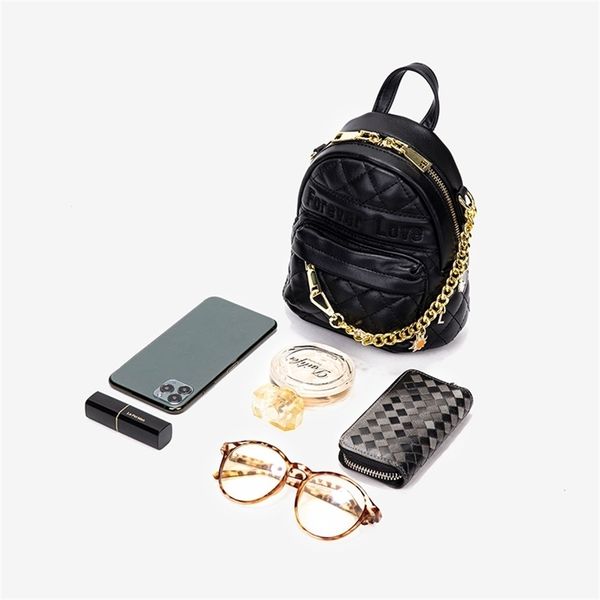 

2021 new high capacity korean leisure fashion versatile chain women's backpack