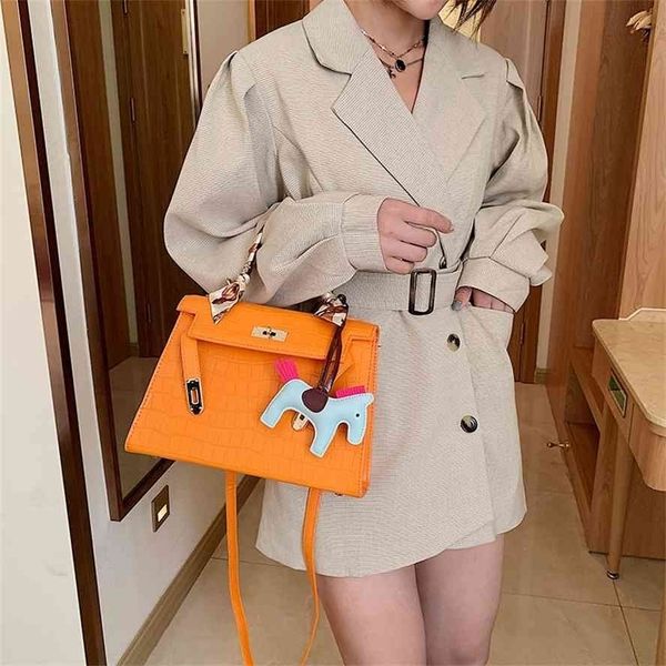 

fashion portable large capacity versatile women's bag