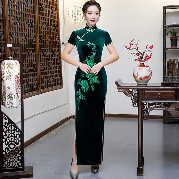 

women velour short sleeve cheongsam female party dress elegant ladies vintage embroidery applique qipao oversize 5xl ethnic clothing, Red