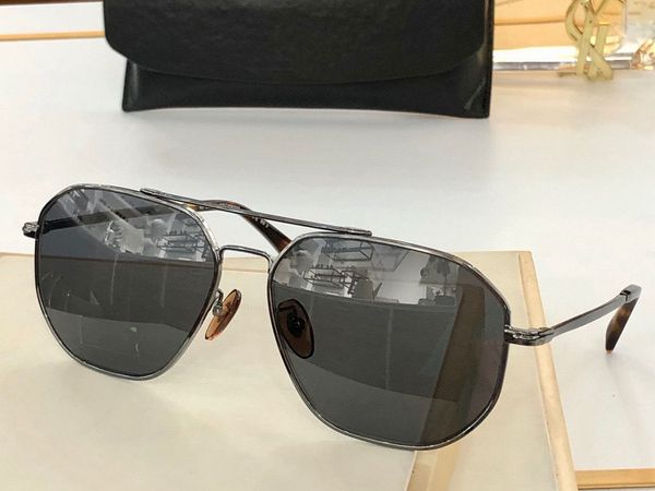 

summer sunglasses for men and women style 1041 anti-ultraviolet retro plate metal full frame special design eyeglasses random box, White;black