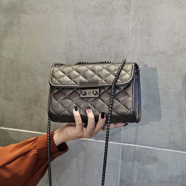 

fashion wind bag girl wild new small incense shoulder 2018 version of the diamond korean portable messenger chain ikmpf