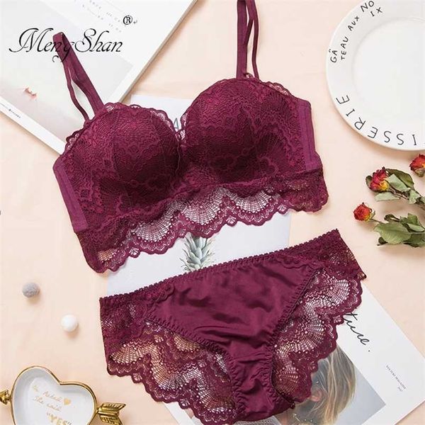 Rahat Toplama Seksi Iç Çamaşırı Takım Elbise Push Up Sutyen Ring-Ücretsiz Dantel Kenar Masaj Palmiye Kupası Sutyen + Set Lingerie Femme 75C 80C 85C 211104