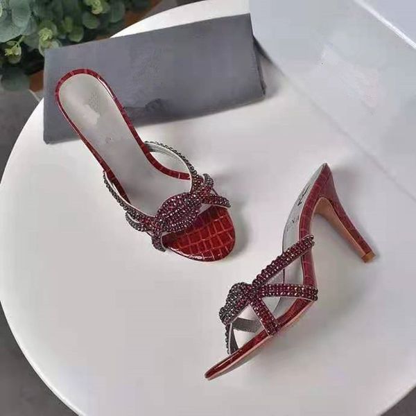 

2021 luxury designer womens sandal t-belt sandals summer high heels party beach shoes 8m 5 ribbon box, Black